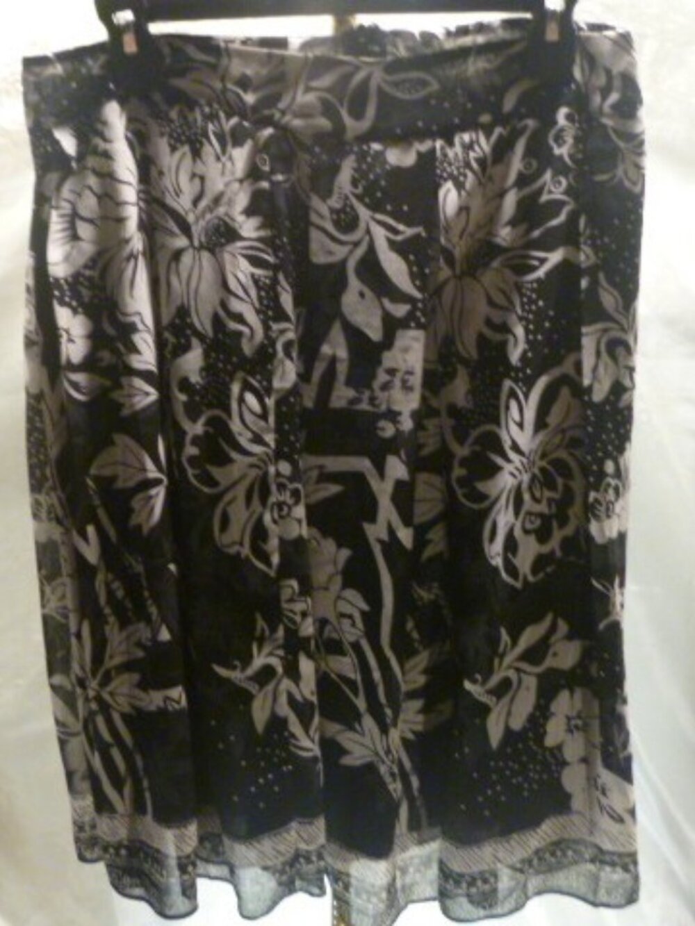 Black and white chiffon skirt
